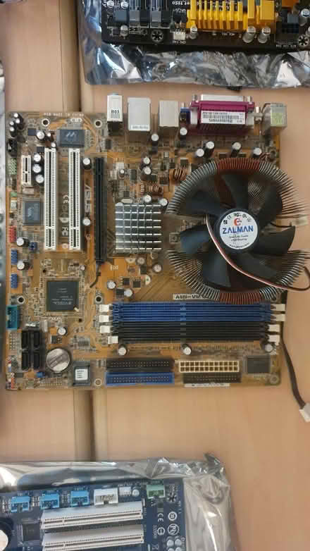 Photo of free Used motherboards and chip heatsink (SE11 Oval Vauxhall) #4