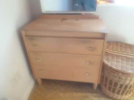 Photo of free dressing table (Sandon CM2) #2