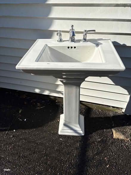 Photo of free Pedestal sink (Norwalk) #1