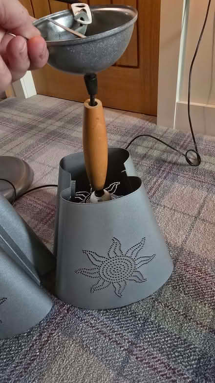 Photo of free Floor lamp & two ceiling lights (Abraham Heights LA1) #3