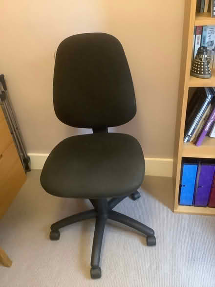 Photo of free office chair (New Barnet EN5) #1