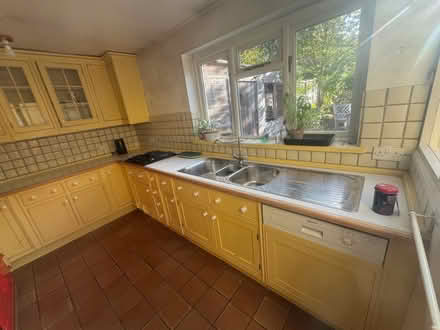 Photo of free Wooden fitted kitchen (Loughton, IG10) #3
