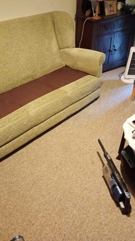 Photo of free Green 3 seater setee (Belmont Sutton SM2 to 6JB) #2