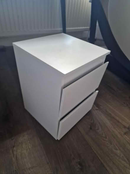 Photo of free Chest of Drawers Bedside (earls court W8) #2