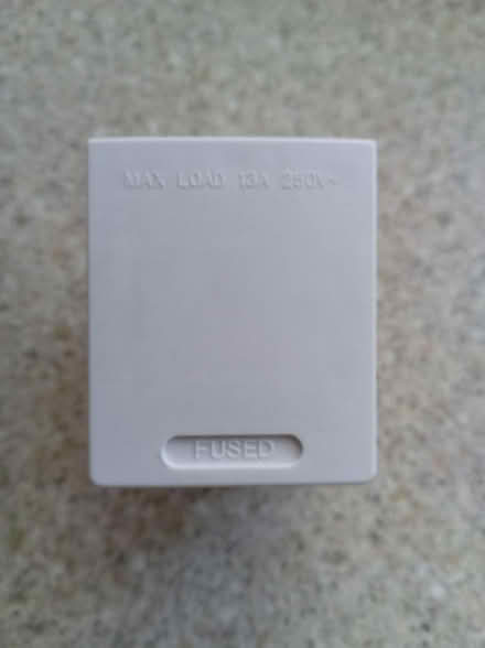 Photo of free 3 Way Plug (wolverhampton (WV10)) #1