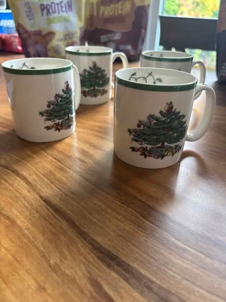 Photo of free Spode Christmas Tree mugs (Kanata Lakes) #1