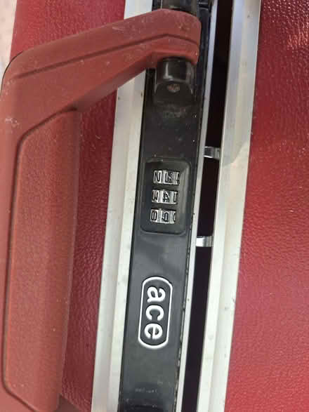 Photo of free Lockable rigid red suitcase (Milber TQ12) #3