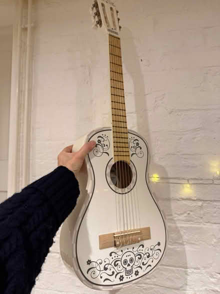 Photo of free Kids Guitar (Hill Brow GU33) #1