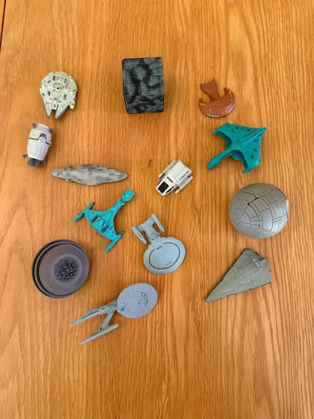Photo of free 12 miniature spaceships from Star Trek and Star Wars (Priestwood RG42) #1