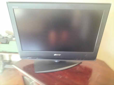 Photo of free TV (Stone Cross BN24) #1