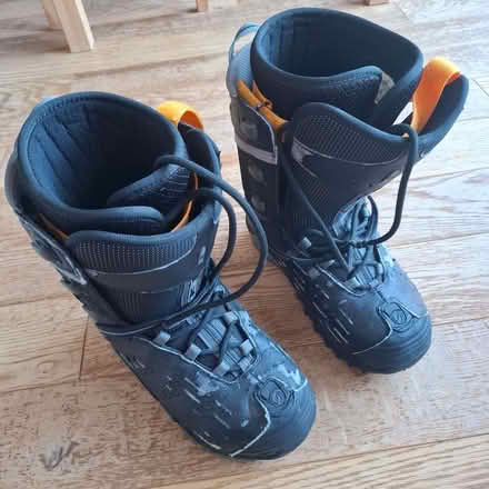 Photo of free Snow boots size 8 (Dacre CA11) #1