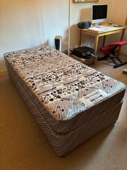 Photo of free Two quality single beds and mattresses (Botley OX2) #2