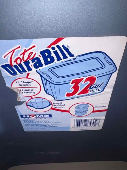 Photo of free Large bin with lid - 32 gallon (L5L 5P5) #3