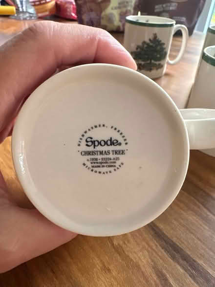 Photo of free Spode Christmas Tree mugs (Kanata Lakes) #3