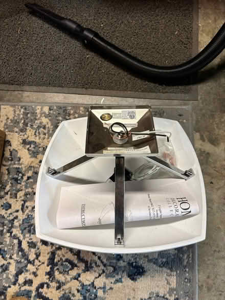 Photo of free Ceiling Light (Hyde Park) #2