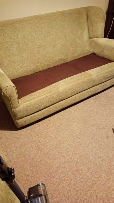 Photo of free Green 3 seater setee (Belmont Sutton SM2 to 6JB) #1