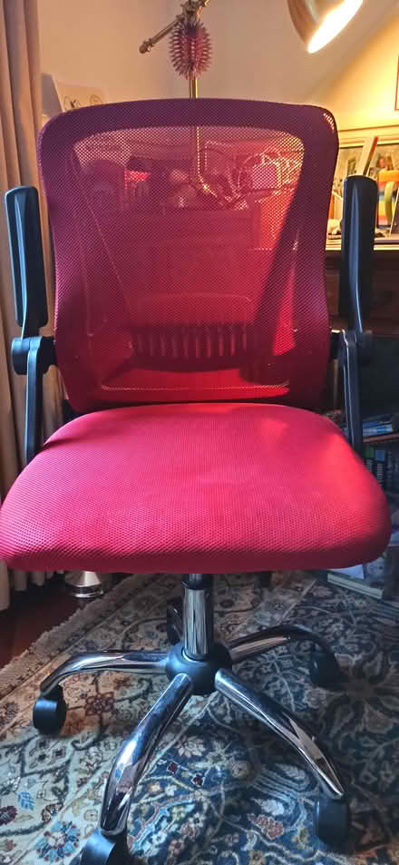 Photo of free Swivel chair (E2 Arnold Circus) #3