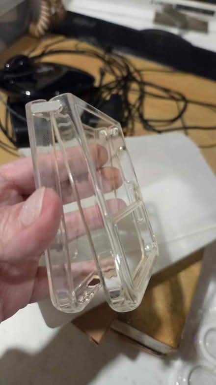 Photo of free New clear case Samsung z flip 4 (Somerset) #1
