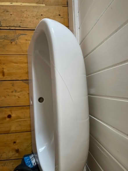Photo of free White Duravit D code sink (Jordanhill G13) #2