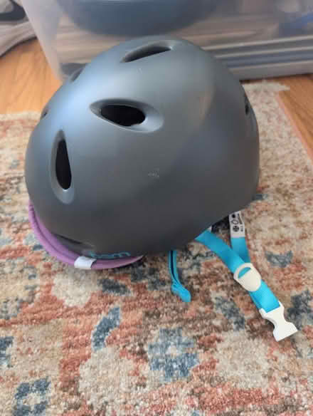 Photo of free Bern bike helmet (Jefferson Park) #2