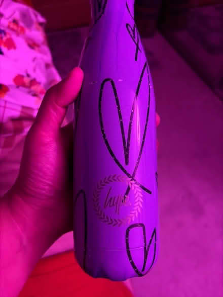 Photo of free Hype Purple hearts bottle (Marks Gate IG7) #3