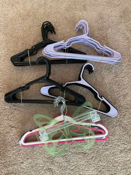 Photo of free Hangers + Hook N Hang (Near Ft Myer Arlington area) #1