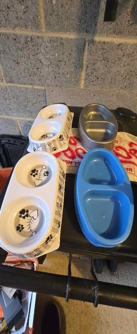 Photo of free 4 x dual cat bowls (Redhouse, Swindon, SN25) #1