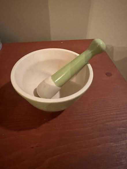 Photo of free New mortal and pestle (Brighton) #1