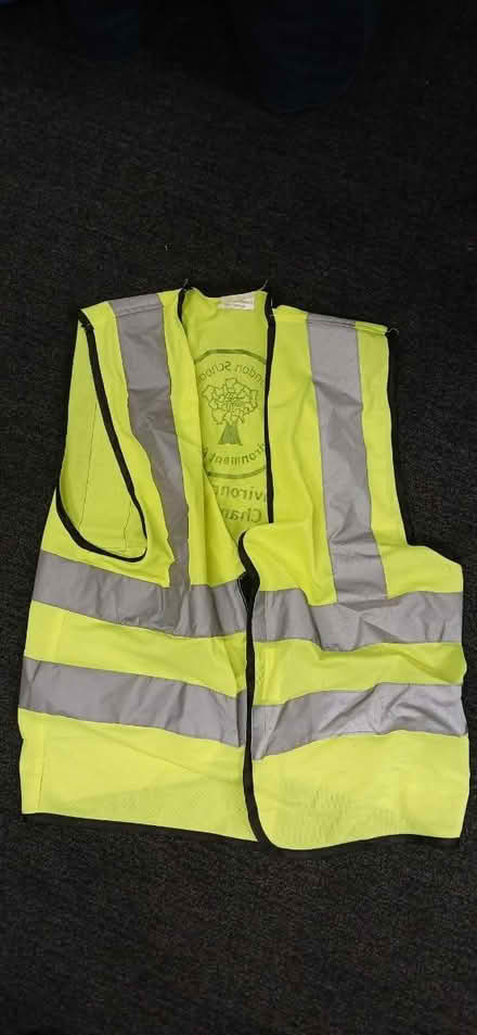 Photo of free 12 hi-vis vest primary school (Jenkins Lane IG11) #2