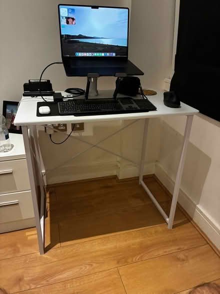 Photo of free Computer Desk - White (Lewisham SE13) #1