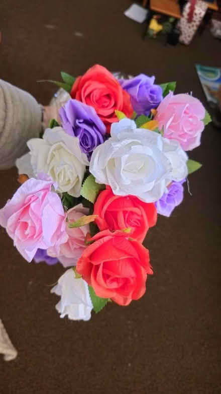 Photo of free 20 Artificial roses. (Tilekiln TN38) #1