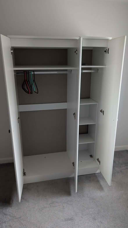 Photo of free Windsor Triple Mirror Wardrobe in White Gloss (Crosslee PA6) #2