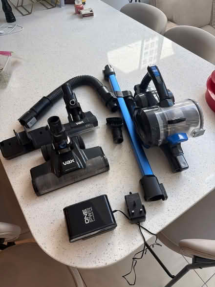 Photo of free Vax Vacuum Cleaner (Oval SW9) #1