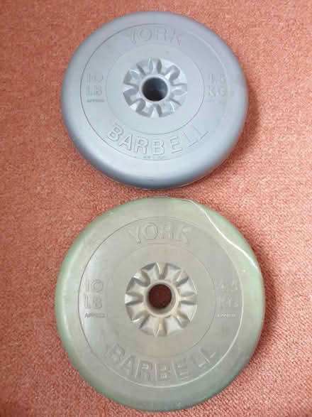 Photo of free 4.5kg barbell weights (Leigh WN7) #1