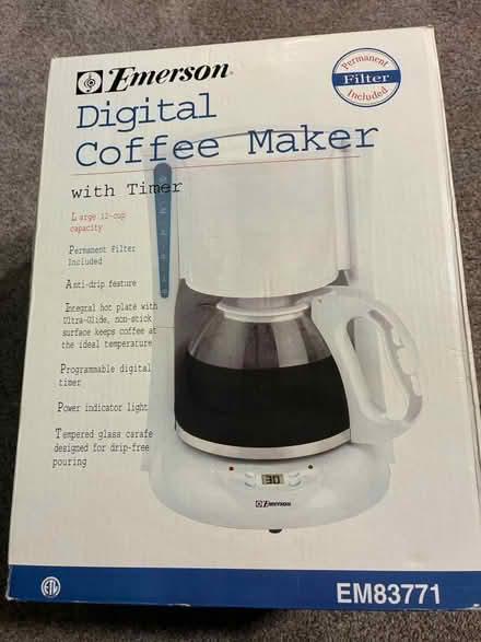 Photo of free Coffee maker (Somerset, NJ, off DeMott Lane) #2