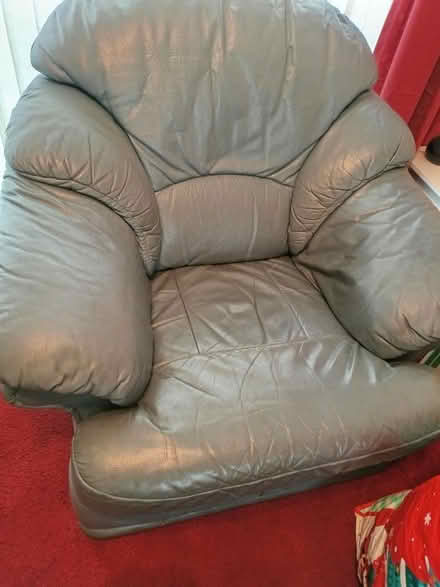 Photo of free 3 piece suite (Gorebridge EH23) #2