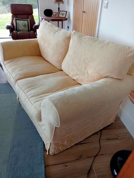 Photo of free 2 comfortable settees (Icenlane Shipton gorge DT64PP) #2