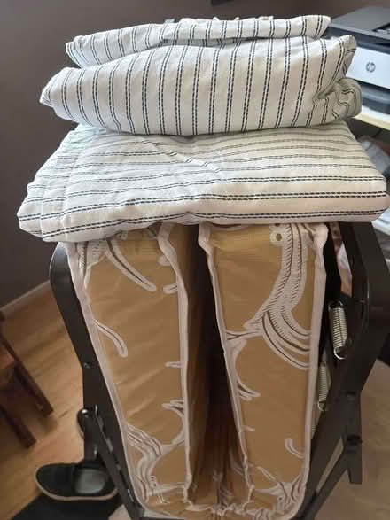 Photo of free Roller day bed and twin sheet set (5 Alvina, San Rafael) #2