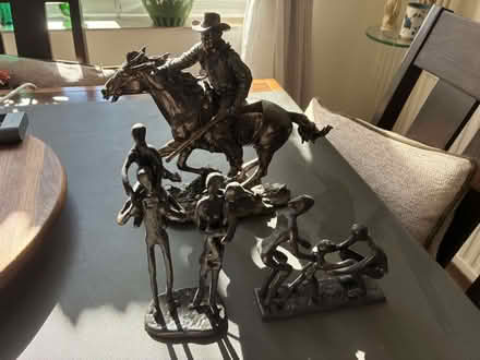 Photo of free 3 figures (Cheshunt EN8) #1