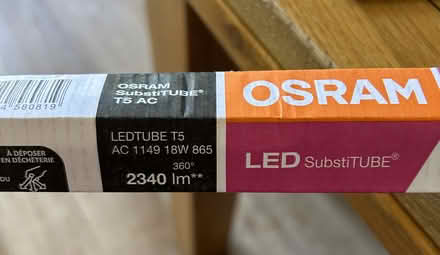 Photo of free LED replacement for fluorescent (Dorking RH4) #2