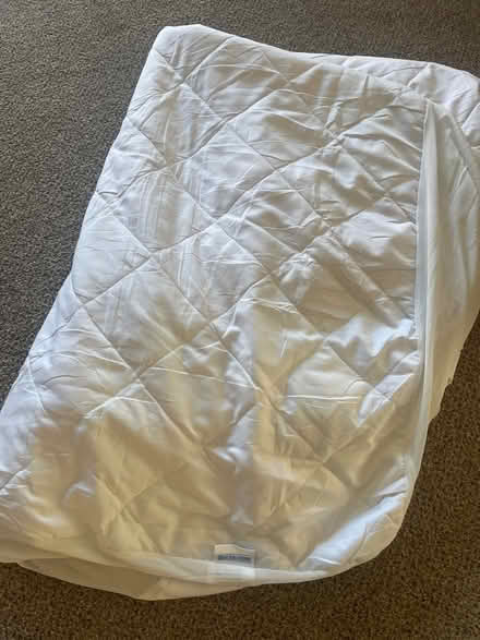 Photo of free Double mattress protector (Middleton on sea PO22 7SH) #1