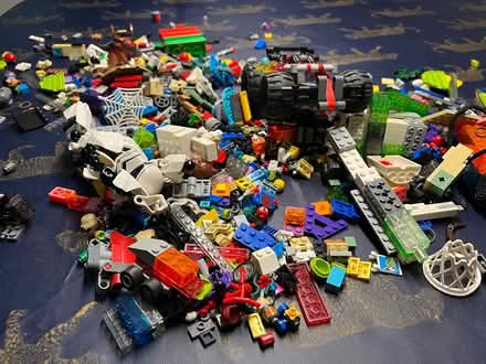 Photo of free Bag of random Lego (Twickenham TW1) #2