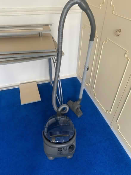 Photo of free Bosch hoover (Offerton SK1) #1