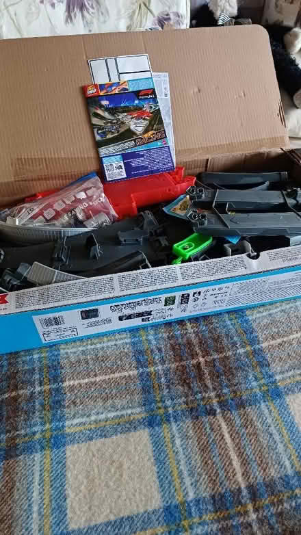 Photo of free Hot Wheels Racing Circuit for Kids (Theale RG7) #4
