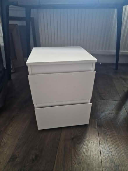 Photo of free Chest of Drawers Bedside (earls court W8) #1
