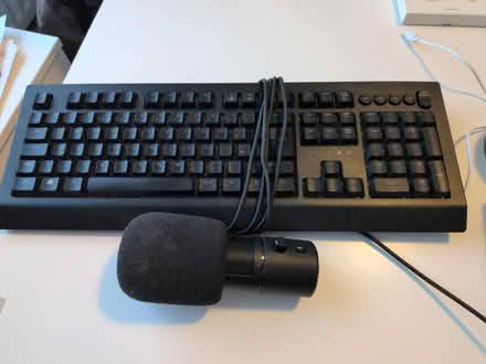 Photo of free Keyboard & mic (Eltham SE9) #1