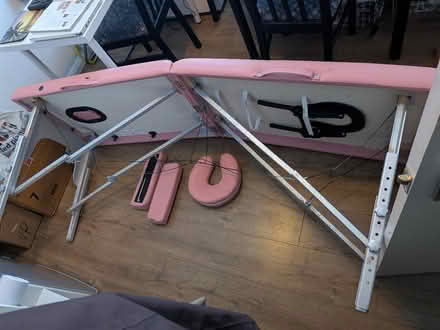 Photo of free Pink massage/beauty table (Eltham SE9) #2