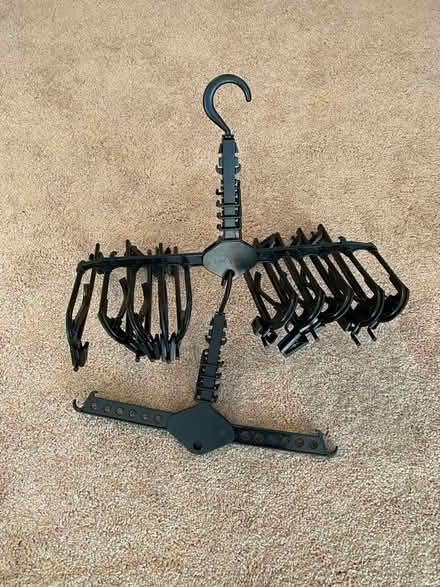 Photo of free Hangers + Hook N Hang (Near Ft Myer Arlington area) #4