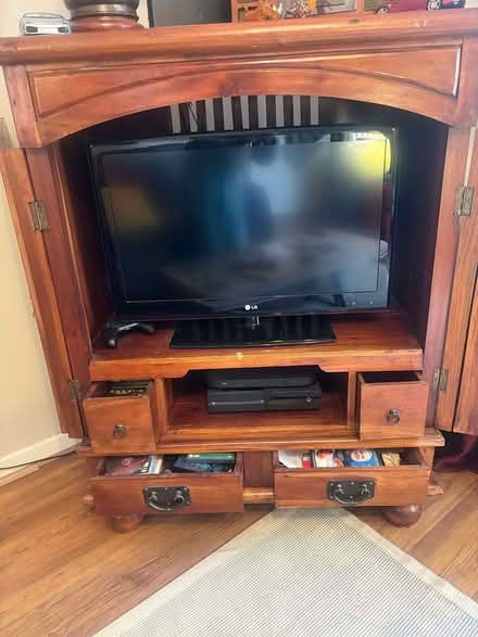 Photo of free TV cabinet (Cranleigh GU6) #1