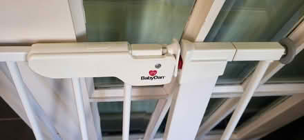 Photo of free Stairgate (Fairfield Park SG5) #3